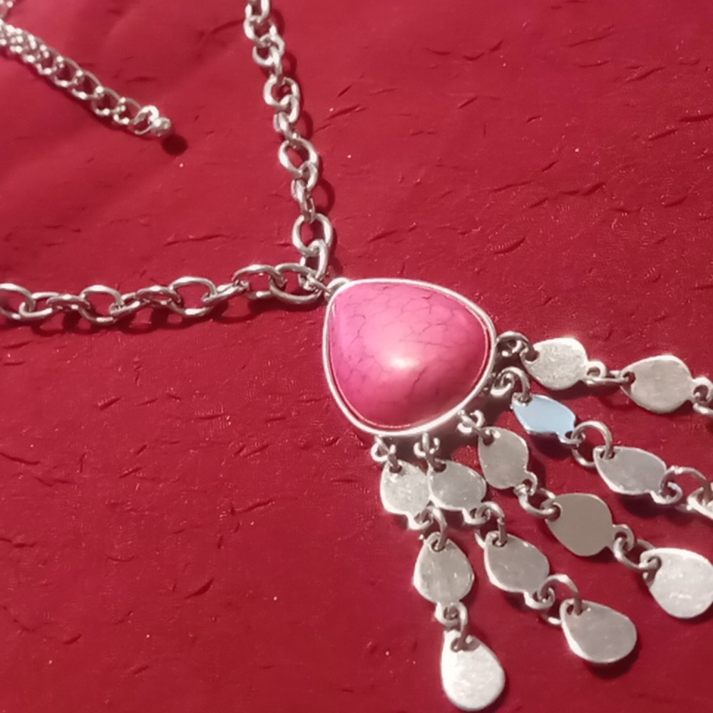 Circle links chain necklace with drop pendant tassel pink color stone Sz. 16+2